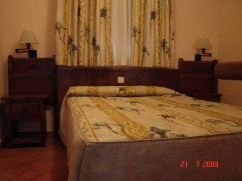 Hostal Cruz Verde 나발카르네로 객실 사진
